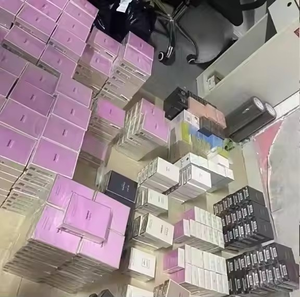 Profumi Mini di Lusso all'Ingrosso per Uomo e <span class=keywords><strong>Donna</strong></span>, Popolari Fragranze Floreali, Fruttate e Legnose in Forma Liquida - Product Image 3