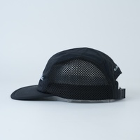 Casquette Gorpcore 5 panneaux 2026 avec logo personnalisé, en maille noire, pour la course, broderie Urban Athletic Club, performance sportive, vente en gros