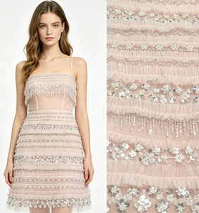 Elegante Tessuto in Pizzo Rosa Baby con Pieghe, Ricami Pesanti, Perle, Paillettes e Volant per Abiti da Sera e Cerimonia - Product Image 1