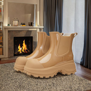 Zapatos de Lluvia de PVC con Suela Gruesa, Diseño Duradero, Impermeables, para Otoño e Invierno, Fabricación Profesional en China - Product Image 2