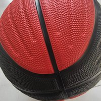 Ballon de basket-ball en caoutchouc taille 7 officiel pour l'entraînement et les matchs en extérieur, rebond élevé, logo personnalisé