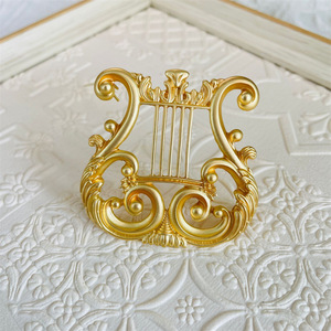 Broche Rétro de Luxe en Alliage de Zinc Plaqué Or Rose avec Cristal, pour Enfants et Unisexe, Cadeau Idéal pour Fiançailles et Mariages - Product Image 1