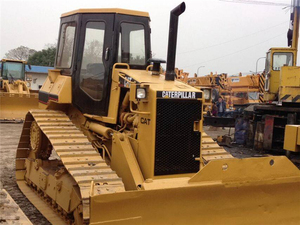 Bouteur CAT D4H d'occasion en excellent état, modèle 2023, grande lame de 8,6 m, capacité de bulldozing de 90 HP, puissance de 15 000 kg, construction robuste - Product Image 5