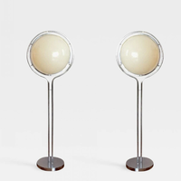 Lampu Lantai Globe Besi & Akrilik Postmodern dengan Lapisan Krom - Lampu LED dengan Ketinggian yang Dapat Disesuaikan untuk Dekorasi Ruang Tamu, Kamar Tidur, dan Kantor