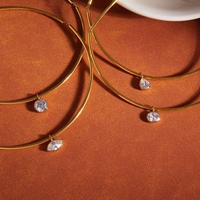 Collar de Acero Inoxidable Rígido Resistente al Deslustre con Colgante de Zirconia en Forma de Lágrima de Oro de 18K Impermeable para Usar en Capas