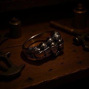 Yunnique – bague en acier inoxydable pour hommes, avec crâne et croix, style rétro Punk, bijoux cadeau, design de forme géométrique, taille américaine JZ067 - Product Image 1