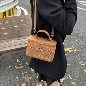 Sac à bandoulière carré en PU pour femme avec fermeture éclair, sac à bandoulière simple, trousse de maquillage pour femmes - Product Image 3