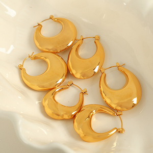 ต่างหูห่วงรูปตัวยูทรงเรขาคณิตสำหรับผู้หญิง สีทอง เครื่องประดับแฟชั่น ดีไซน์มินิมอล ต่างหูแบบติดหู - Product Image 1