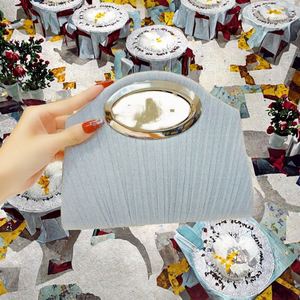 กระเป๋าถือวินเทจทำจากโลหะและทองเหลืองแกะสลักด้วยมือ - Product Image 3