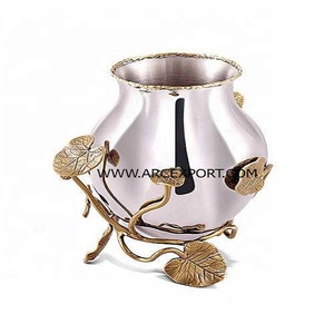 Jarrón de Flores Moderno de Metal Plateado en Oferta, Accesorios Decorativos para Mesa a Buen Precio, Material de Hierro de Alta Calidad, Hecho para Decorar Mesas - Product Image 3
