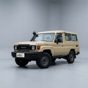Occasion pour SUV de taille moyenne à grande Série <span class=keywords><strong>70</strong></span> 2025 <4L Automatique 4x4 5 places Volant à gauche R16 Euro VI Parallèle - Product Image 1