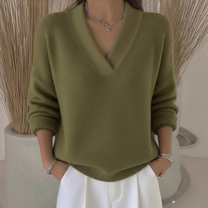 Nouveau pull en tricot à col en V ample de style européen et américain, couleur unie, mode décontractée, pull en tricot pour femmes - Product Image 5