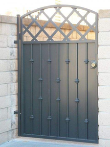 Portail battant traditionnel Qifan en fer noir avec motif festonné décoratif pour usage extérieur - Product Image 4