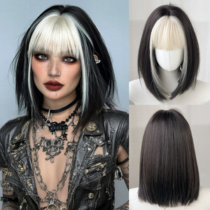 <span class=keywords><strong>Parrucca</strong></span> Corta Bob YK2 per Donne, Capelli Corti Lisci Grigio-Bianco con Frangia, Stile Loli, Alta Qualità, Copertura Completa, Sintetica Resistente al Calore - Product Image 5