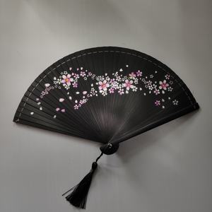 Éventails pliants haut de gamme pour femmes, entièrement en <span class=keywords><strong>bambou</strong></span>, peints à la main, pour la danse et le cheongsam, avec découpes sculptées, style boutique - Product Image 5