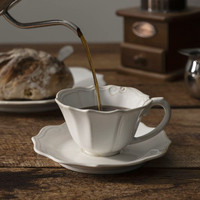 Ensemble tasse et soucoupe à café vintage de style européen, vaisselle en céramique légère et luxueuse pour le thé de l'après-midi, pour la maison et les restaurants
