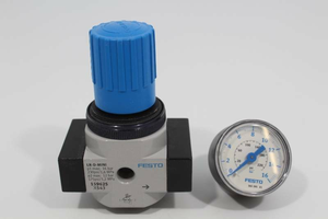 LR-1/4-D-MINI วาล์วควบคุมแรงดัน 10-36V DC 1-16bar G1/4 พอร์ตพร้อมเกจวัดแรงดันสำหรับระบบนิวเมติก - Product Image 2