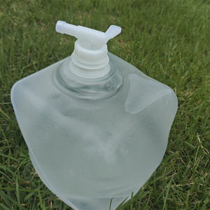 Bon marché prix 10L <span class=keywords><strong>20L</strong></span> en plastique souple Cubitainer sac bonne étanchéité pas de fuite avec forme carrée pliable Jerry Can trous <span class=keywords><strong>robinet</strong></span> dans la poignée de la boîte - Product Image 1