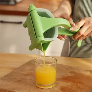 Groothandel vruchten juicer structuur-Draagbare Mini Handheld Fruit Juicer Squeeze Watermeloen Artefact Fruit Juicer Citroen Clip