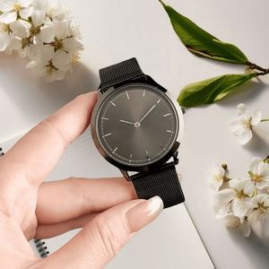 Reloj para jóvenes, nuevo reloj minimalista para mujer con correa de malla, esfera plateada, reloj de pulsera informal para damas, reloj de esfera grande estilo Ginebra. - Product Image 3