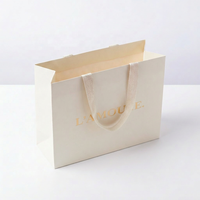 Sacs shopping en papier kraft blanc personnalisés, sacs cadeaux en papier écologiques, sacs en papier kraft de luxe personnalisés avec votre propre logo
