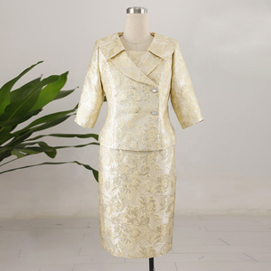 Élégante Robe de Cérémonie Trois Pièces Dorée à Motifs Floraux Longueur Genou Anti-Plis Grande Taille pour Femme – Idéale pour Événements Religieux - Product Image 2
