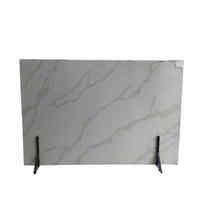 Carreau artificiel de Karacatta de panneau de pierre de quartz blanc fait sur commande pour l'application de plancher de la Chine de partie supérieure du comptoir de cuisine et d'hôtel