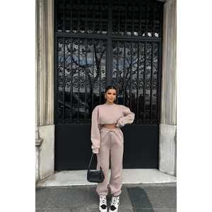 Ensemble de survêtement sport en velours beige, 2 pièces, streetwear, jogging, respirant, décontracté, grande taille, hiver, logo personnalisé - Product Image 4