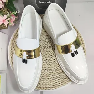 Mocasines con borlas Zapatos de vestir de boda blancos para hombre con diseño de moda superior de <span class=keywords><strong>charol</strong></span> duradero cómodo - Product Image 1
