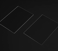 Plaques de verre de quartz percées au laser et panneaux de quartz optique personnalisés