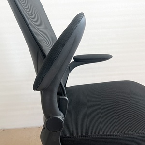 Silla básica de oficina cómoda, diseño moderno, reposacabezas ajustable, función de refrigeración con asiento ergonómico de malla transpirable - Product Image 6