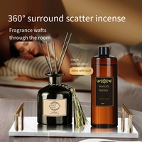Bouteille de diffuseur de roseau en verre écologique de luxe de 200ml en gros avec des bâtons de rotin accessoires de désodorisants de salle de bains d'hôtel à la maison