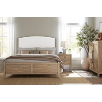 Lit en bois massif de style farmhouse moderne avec tête de lit capitonnée incurvée, lit plateforme pour chambre à coucher