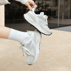 Nuevo modelo de zapatillas Air-Gun para la temporada 2026 con suela gruesa, ideales para actividades casuales y deportivas, y altamente versátiles. - Product Image 4