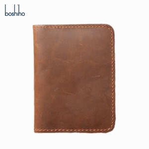 Cartera Bifold de Cuero Genuino Crazy Horse para Hombre Boshiho, Delgada, con Bloqueo RFID, Personalizable, con Espacio para Grabado - Product Image 4