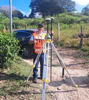 Système de relevé GNSS RTK portable, équipement de mesure géospatiale en temps réel pour la planification urbaine et la cartographie paysagère