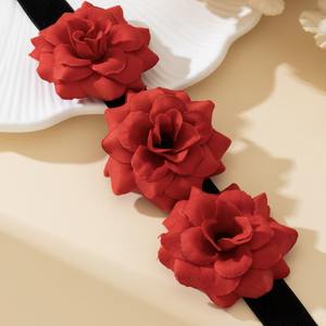 قلادة عنق نسائية رومانسية عتيقة قماش أحمر قلادة مخملية - Product Image 4