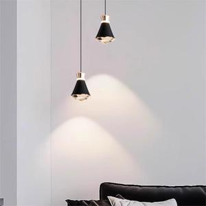 Lámpara Colgante de Lujo Creativa para Dormitorio Pequeño, Estilo Moderno Minimalista, Línea Larga, Lámparas Colgantes, Lámparas de Araña, 2024 - Product Image 1