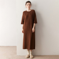 Robe longue en laine mélangée à du cachemire avec manches trois-quarts, robe tricotée luxueuse et décontractée