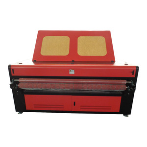 Máquina <span class=keywords><strong>de</strong></span> <span class=keywords><strong>corte</strong></span> <span class=keywords><strong>láser</strong></span> rollo a rollo <span class=keywords><strong>para</strong></span> tela, cuero y tejido - Product Image 4