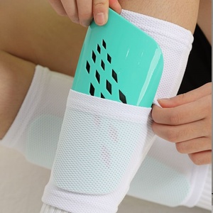 Équipement de protection de football avancé en EVA avec couleurs et tailles personnalisées pour filles et garçons – Équipement de sécurité amélioré - Product Image 2