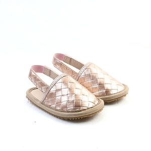 รองเท้าแตะนุ่มสำหรับเด็กสำหรับเด็กหญิงและเด็กชายรองเท้าหัดเดินสำหรับทารกแรกไม่ลื่นสไตล์ใหม่สำหรับฤดูร้อน - Product Image 2