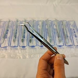 Pinzas Dentales Desechables de Metal, Estériles, Envasadas Individualmente, Para Uso Doméstico y Comercial, Certificadas CE - Product Image 1
