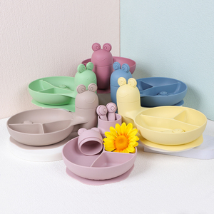 Assiette en silicone de qualité alimentaire OEM/ODM avec ensemble fourchette-cuillère en acier inoxydable, vaisselle multifonction écologique - Product Image 1