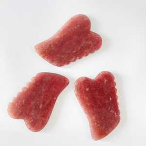 Outil de massage Gua Sha en jade cristal de fraise avec logo personnalisé - Product Image 1