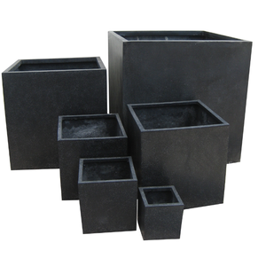 Grand pot à fleurs carré moderne en fibre de verre pour plantes décoratives d'intérieur et d'extérieur, article très demandé pour l'aménagement paysager extérieur - Product Image 5