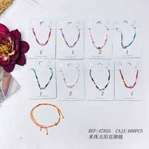 Tobilleras de moda con cuentas coloridas ajustables para mujeres y niñas estilo veraniego - Product Image 3