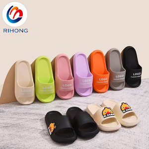 Nuovo arrivo di alta qualità estate luce <span class=keywords><strong>eva</strong></span> schiuma unisex dimensioni personalizzate logo oem sandali cuscino nuvola diapositive - Product Image 1