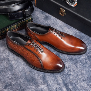 รองเท้าหนังลำลองแบบสวมสำหรับผู้ชาย XuanWu ทำจากหนังวัวคุณภาพสูง หัวเหล็ก ดีไซน์ลายนูนทันสมัย เหมาะสำหรับใส่ทำงานในฤดูใบไม้ร่วง - Product Image 4