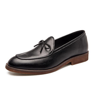 Chaussures Oxford carrées pour hommes, faites à la main, personnalisées, avec franges en cuir de vachette et sequins, de haute qualité, adaptées aux occasions formelles et décontractées. - Product Image 1